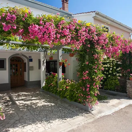 Guest house & Ivica Krk Town
