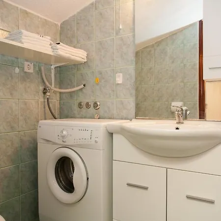 Guest house & Ivica